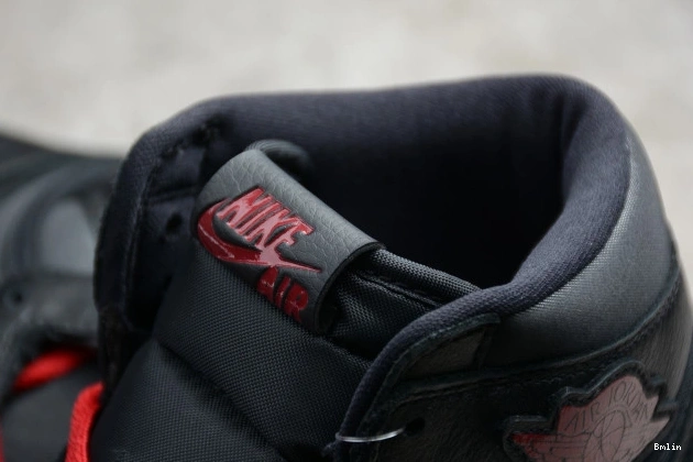 Boostmaster lin Jordan 555088-060 High Black 1 Satin OG Air Retro 0702